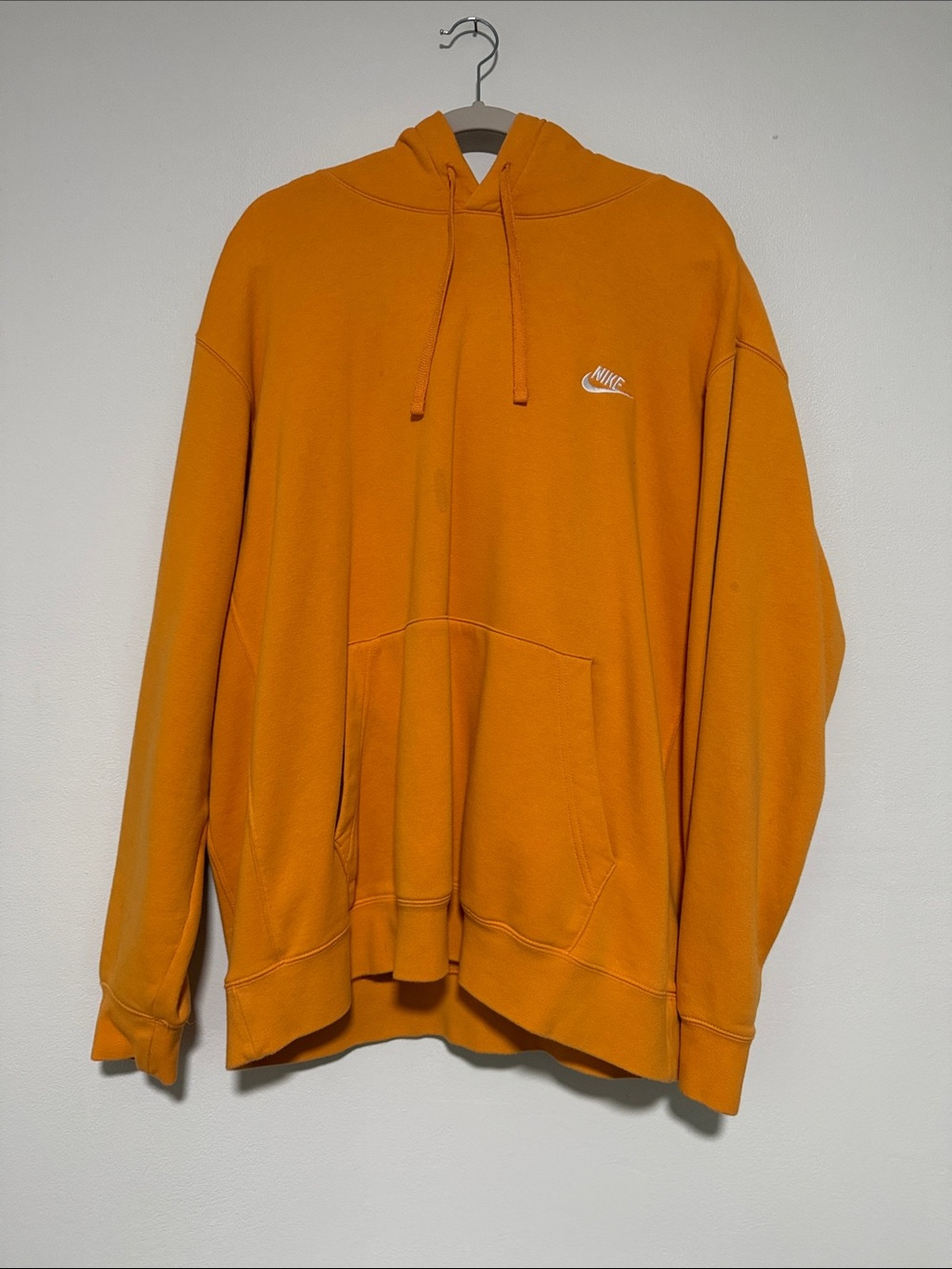 Nike Men's Orange Hooded Pullover Sweatshirt with Small Chest Logo XXL